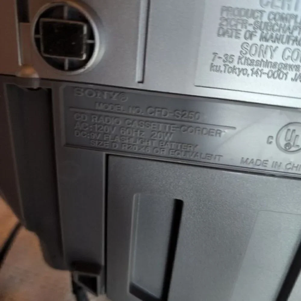 Sony CPD5250 CD &‎ Radio Boombox